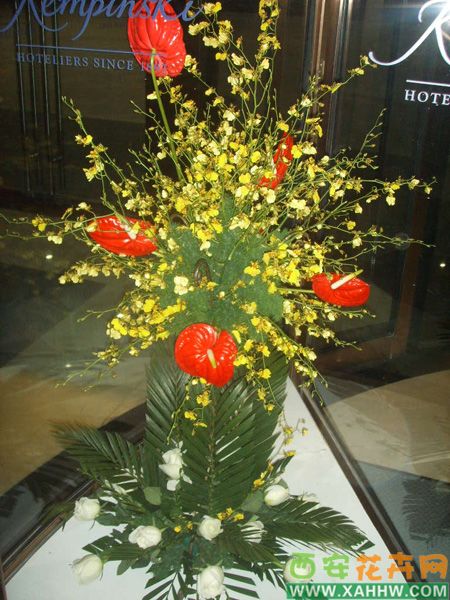 酒店转门鲜花