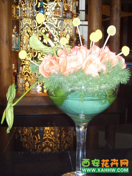 酒吧鲜花