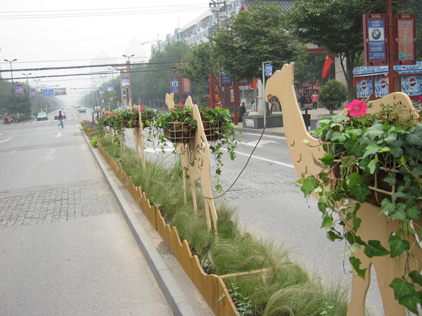 道路摆放实景