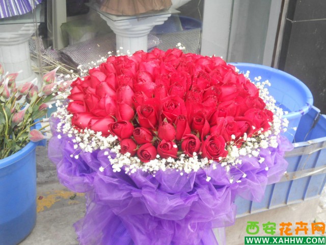 【花卉新闻】朱雀美度花艺店销售火热