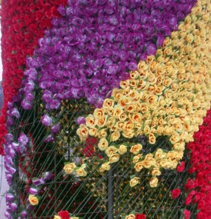 街道花柱惨遭“黑手”偷袭