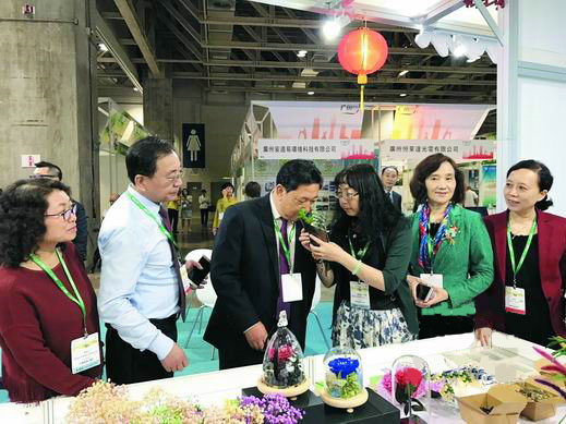 云南保真花卉产品亮相澳门国际环保展